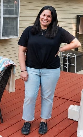 Amanda before her weight loss journey, full head-to-toe photo